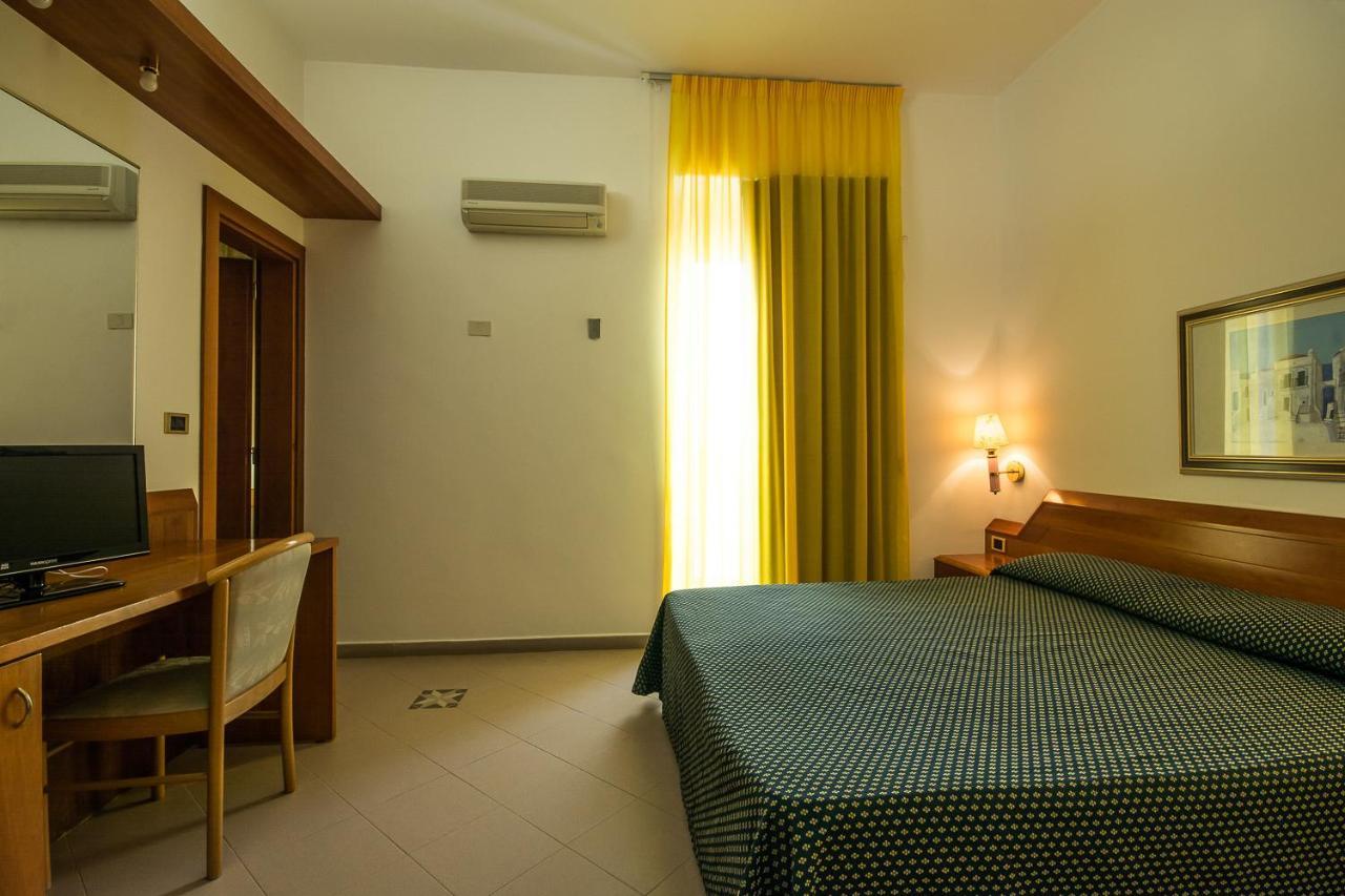 Hotel Sole San Menaio Esterno foto